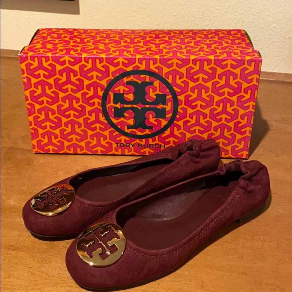 *BNIB* Tory Burch Plum suede Reva